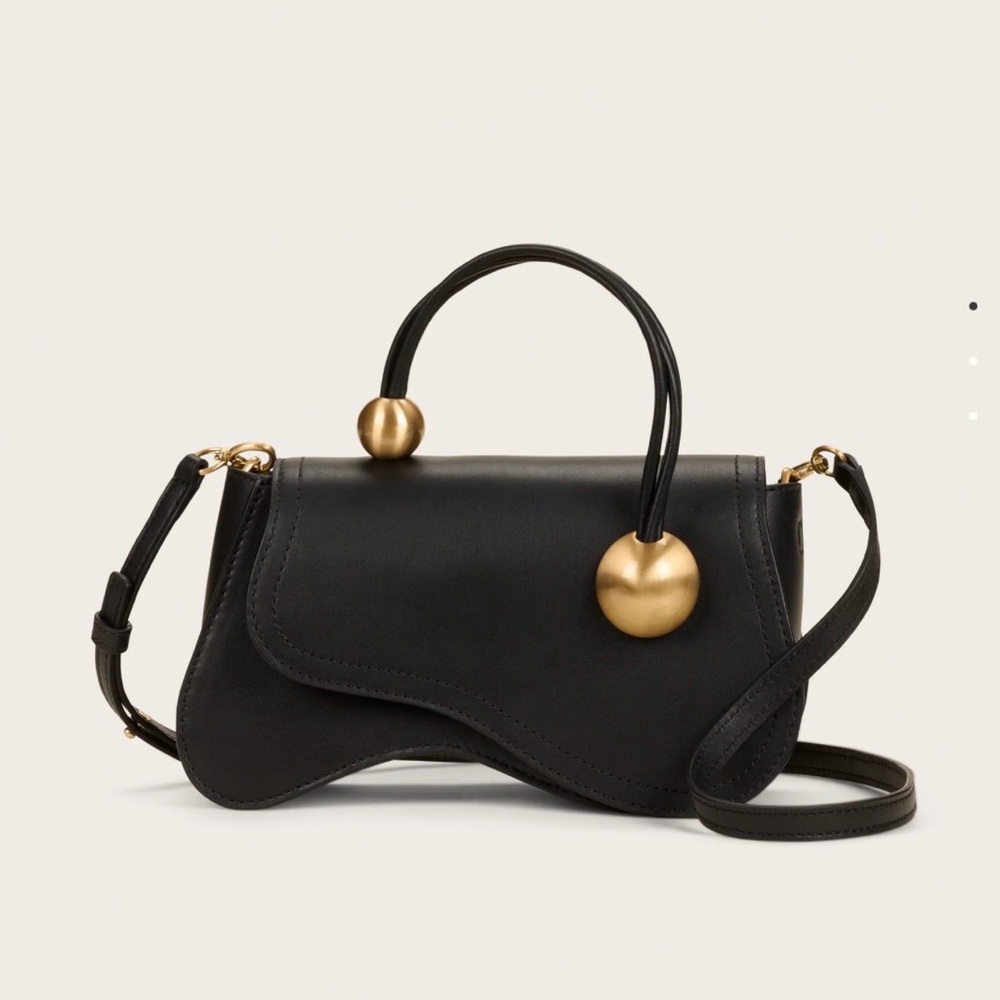 Cult Gaia
Kazia Leather Crossbody Bag